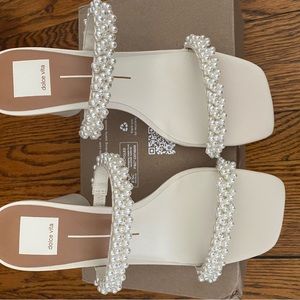 Dolce Vita Noel Vanilla Pearls NIB